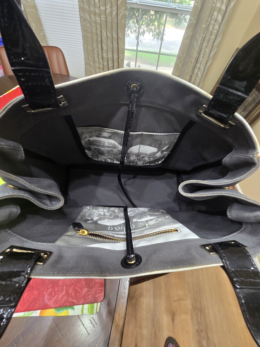 Anya Hindmarch Black & Gray Photo-Print Tote with Patent Handles - Picture 4 of 8
